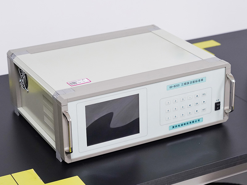 三相多功能标准表